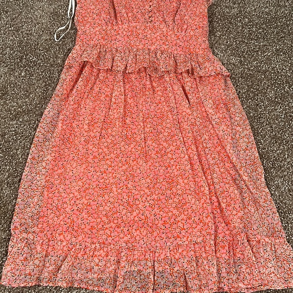 Dress - Picture 3 of 4